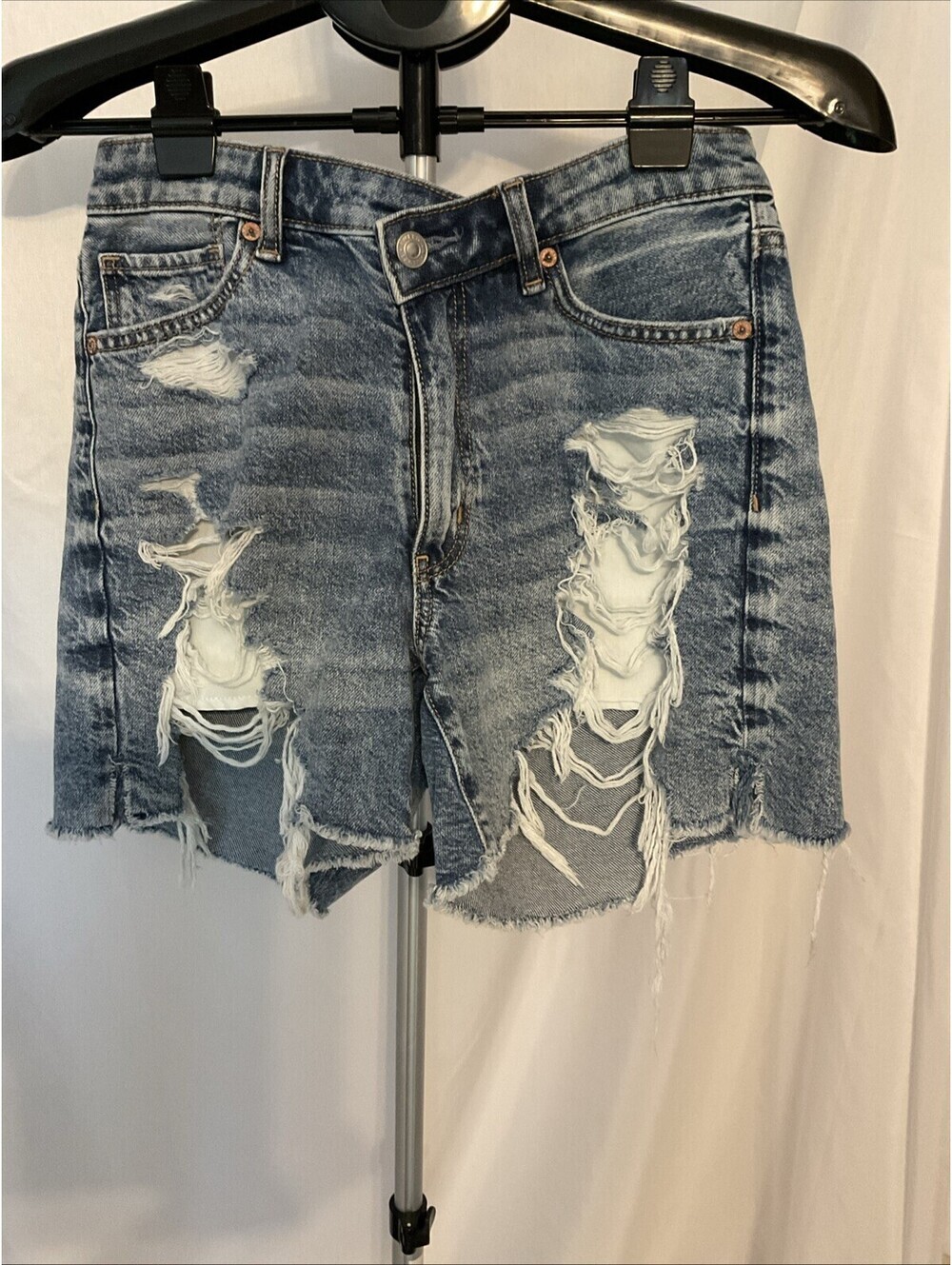 American Eagle Outfitters Highest Rise Boyfriend Distressed Denim Shorts Size 6
